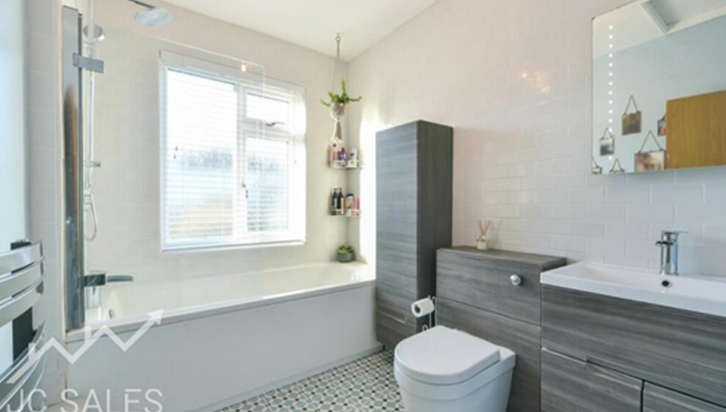 An image of a modern bathroom.